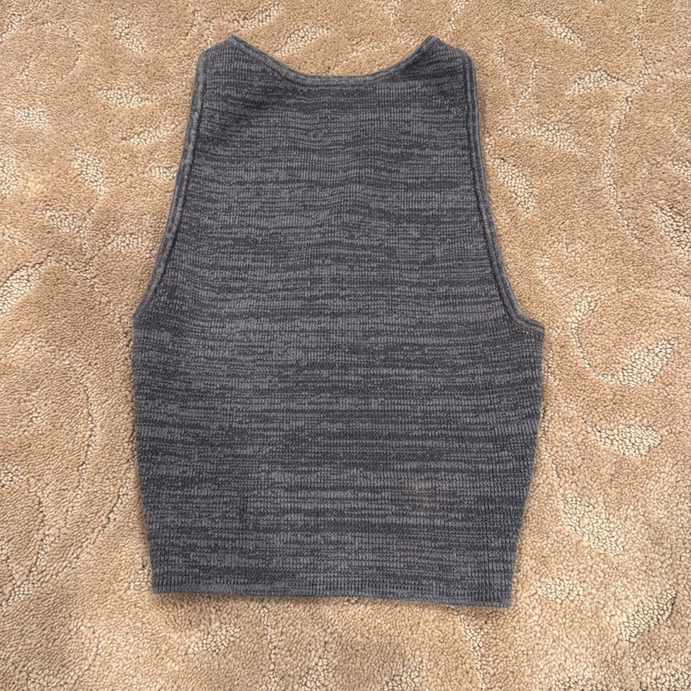 Hollister tank